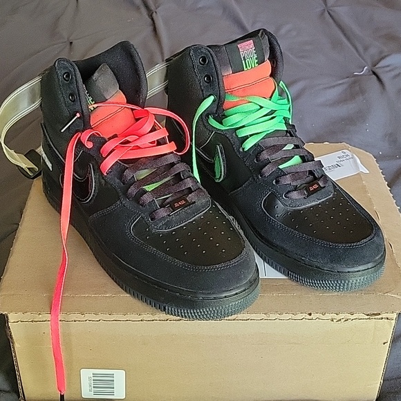 Nike Air Force 1 - Picture 7 of 9